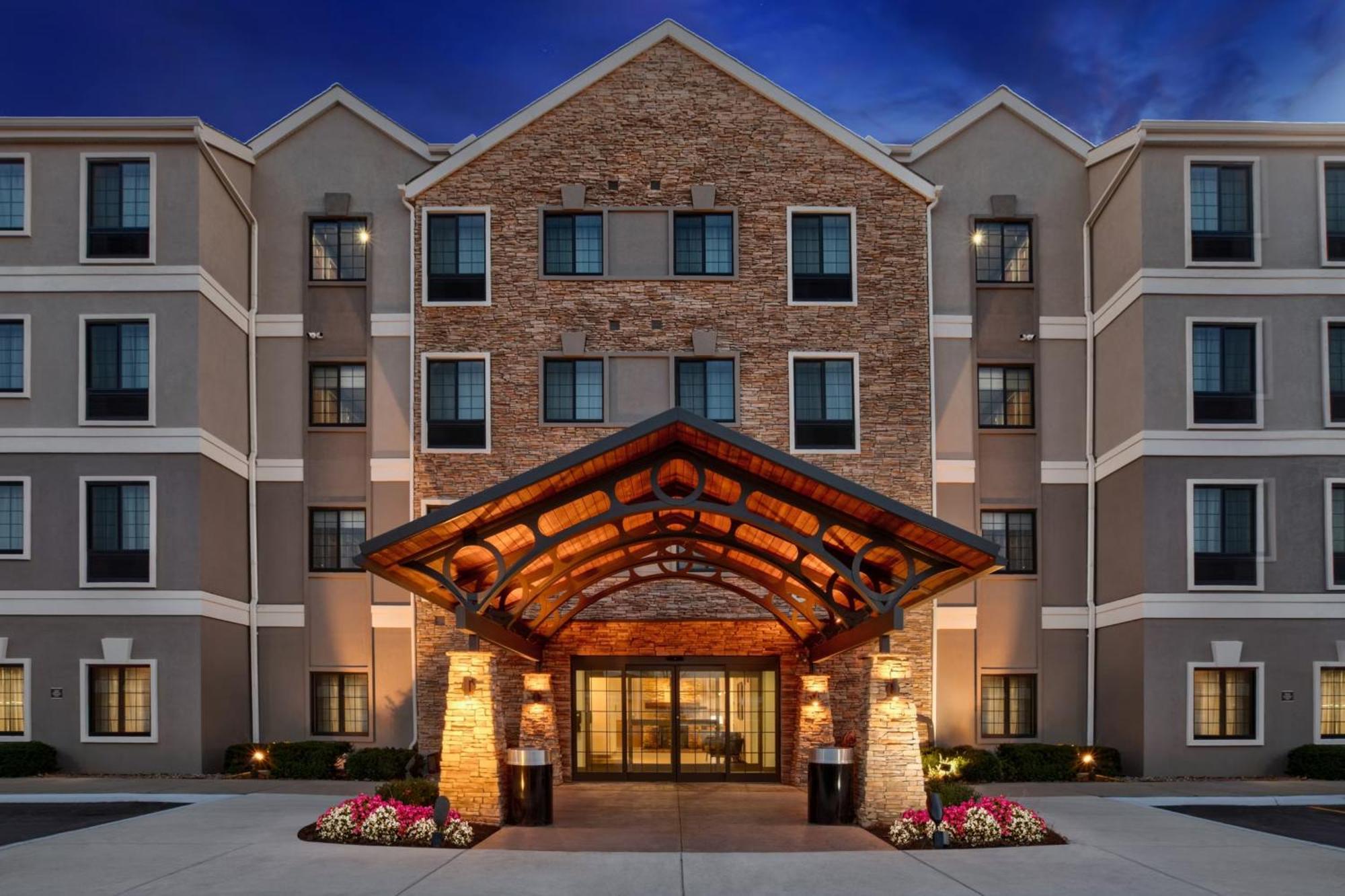 Staybridge Suites Omaha 80Th And Dodge By Ihg Exterior foto