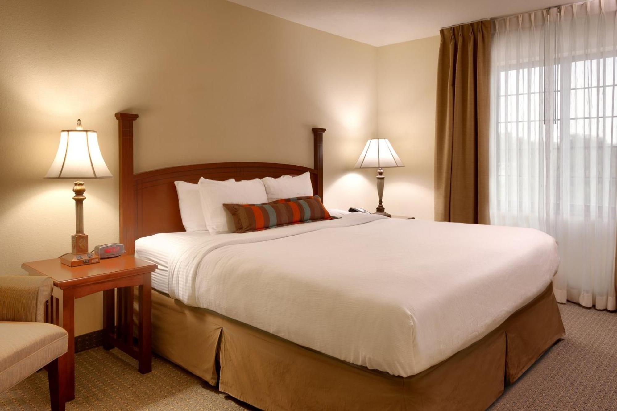 Staybridge Suites Omaha 80Th And Dodge By Ihg Exterior foto
